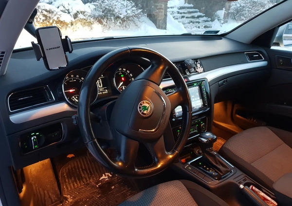Skoda Superb cena 23500 przebieg: 374135, rok produkcji 2012 z Kielce małe 67